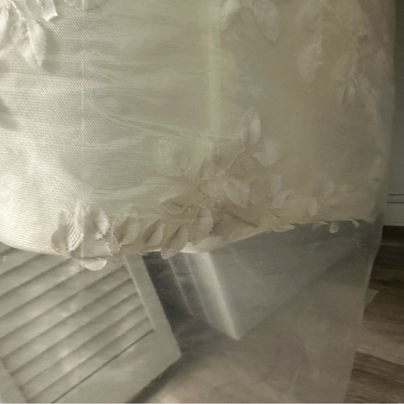 Elegant White Strapless Wedding Dress - Picture 9 of 14